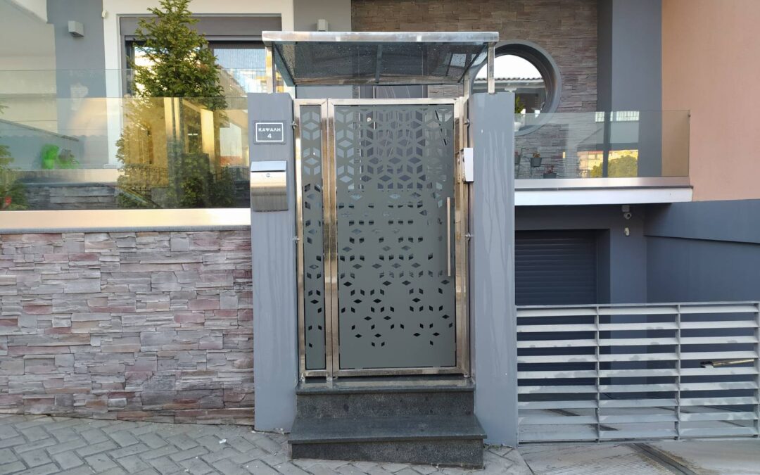Πόρτα inox 316L mirror, με διάτρητο φύλλο αλουμινίου