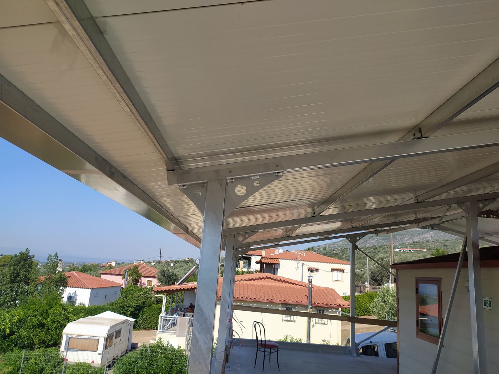 Υπόστεγο γαλβανιζέ